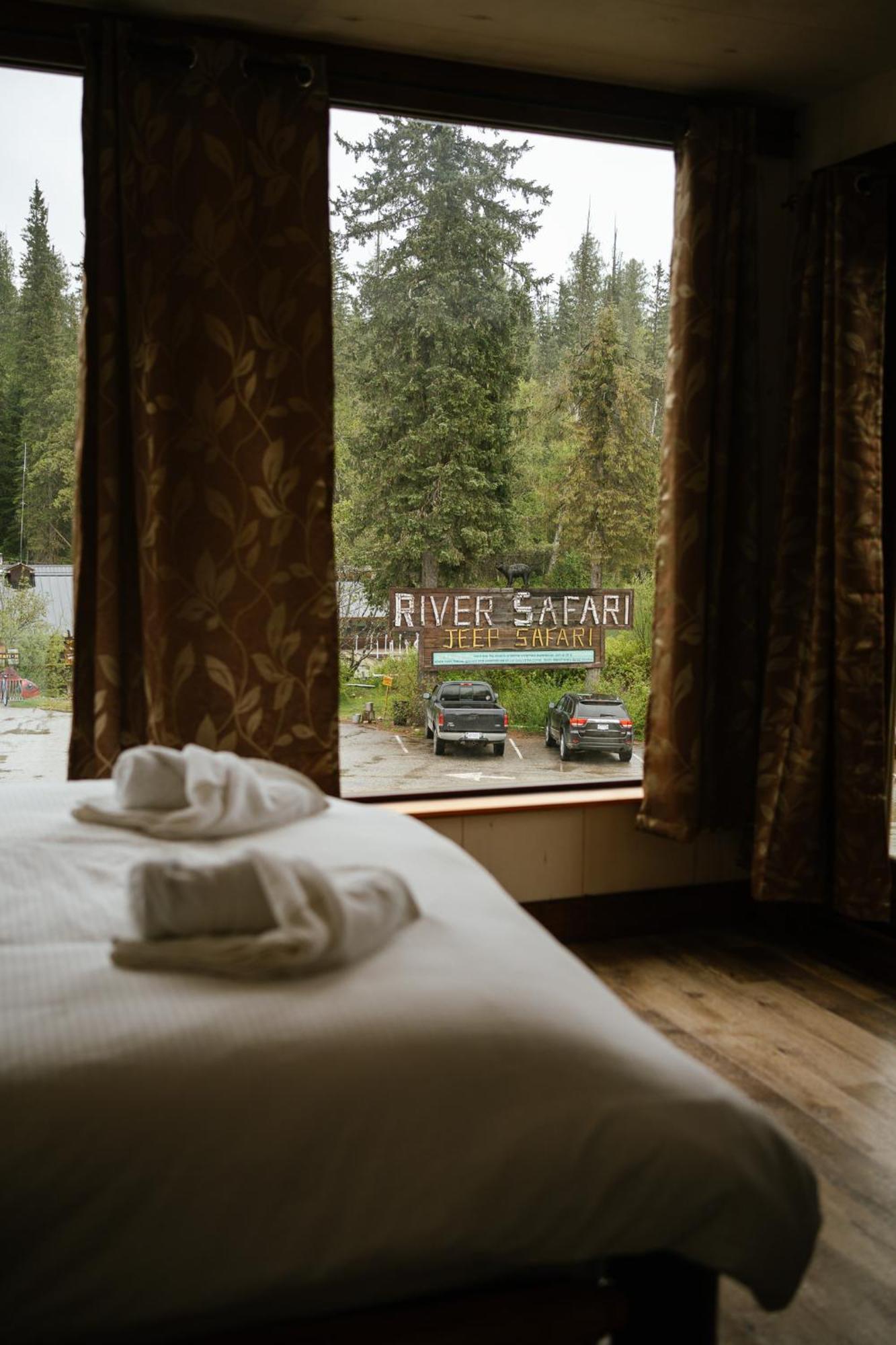 River Safari Bear Den Блу Ривър Екстериор снимка